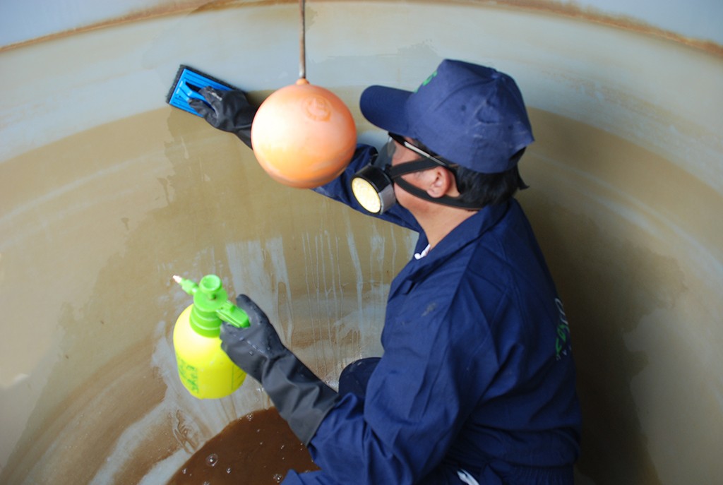 Watertank cleaning service